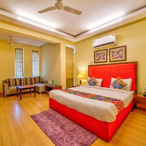 Fabhotel Rivlet